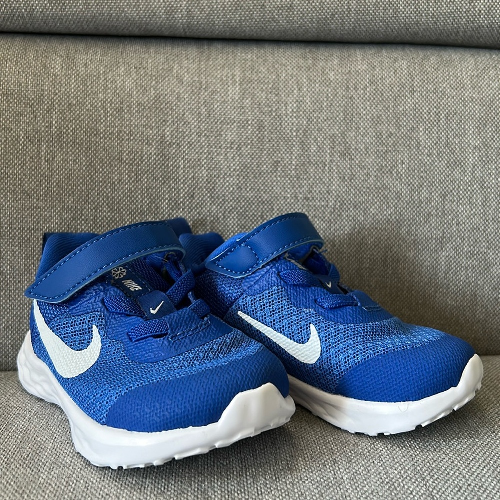 NWOT - Nike Running - Blue Toddler Sneakers (4C)